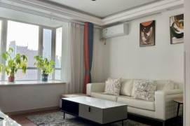 2 Brs, 1 Living room, 90 sqm @ West Nanjing rd station L2,12&13