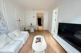 Damuqiao rd 1BR 1LR@L12/4,central AC/bright room/big living room