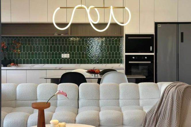 West Yan'An rd station two bedrooms