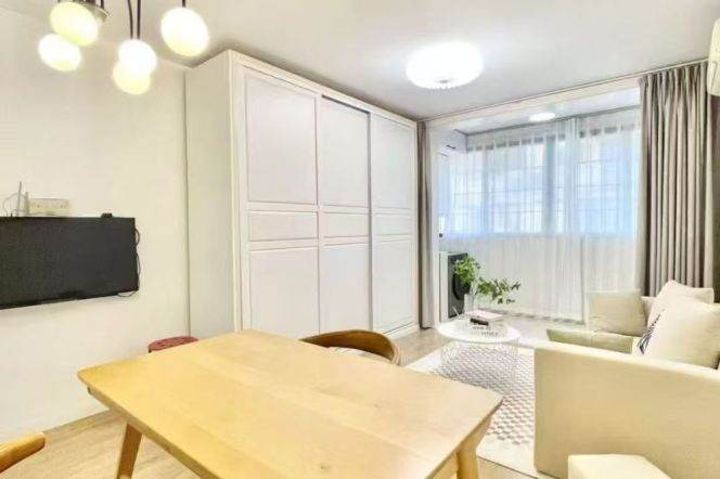 Elegant 1br/2lr @zhongshan park sta 8k