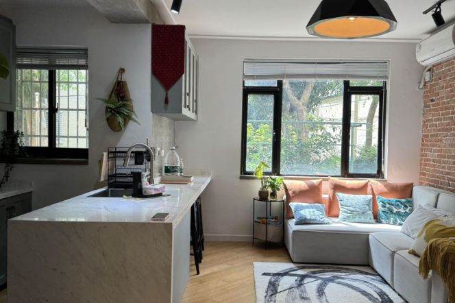 2Bdrs 2Baths /Spacious&Bright /Line10 Shanghai Library/Stairs/120sqm