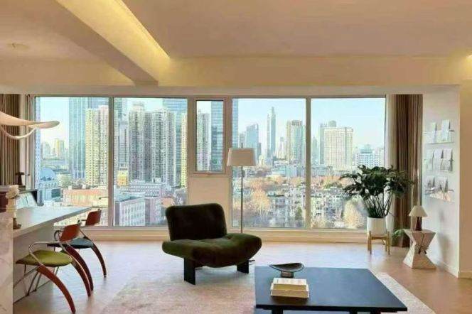 3Bdrs 2Baths Apt/Modern&Spacious /IAPM/Huge Balcony/Nice Compound/170sqm