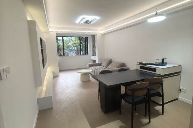1Bdr 1Bath/Spacious&New /L2/15 Loushanguan Rd/Good View/Refined Decoration/stairs