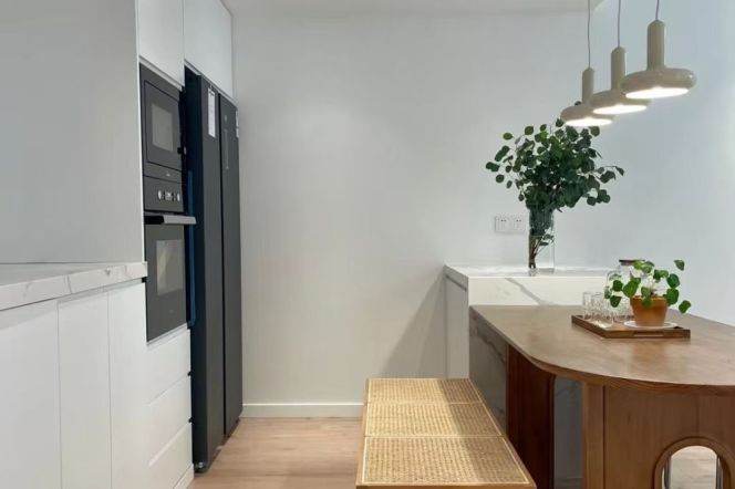 Changde/Xinzha Rd floor heating 3brs/2lr/2ba apt wt balcony; L7