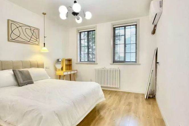 Elegant 1br/2lr @zhongshan park sta 8k