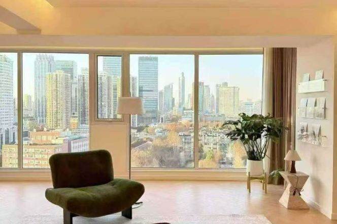 3Bdrs 2Baths Apt/Modern&Spacious /IAPM/Huge Balcony/Nice Compound/170sqm