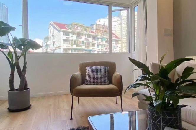 2 brs near L2/L12/L13 west nanjing rd station