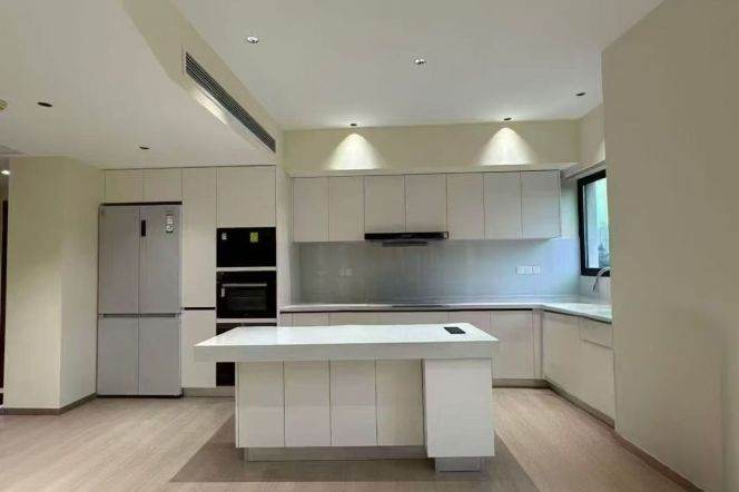  High-end building,South facing 3br @Line 1 Hengshan Road St.