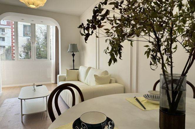 Modern 1Br + elevator | Hongqiao rd metro L3/4/10 | Central AC | 8.4K