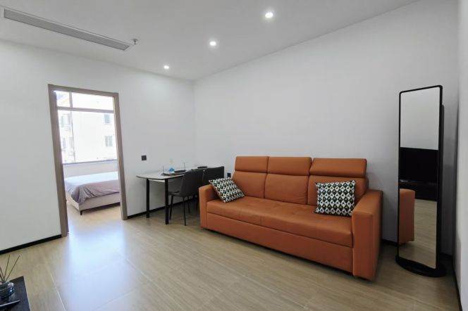 Quality 2br apt in Jing'an Near Line2&11 JiangsuRd