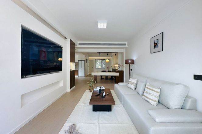 Large terrace 2brs with floor heating  /  Spacious / Bright / Modern/ Quiet /elevator