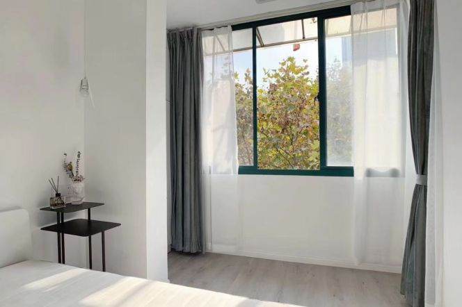 zhongshan park station one bedroom