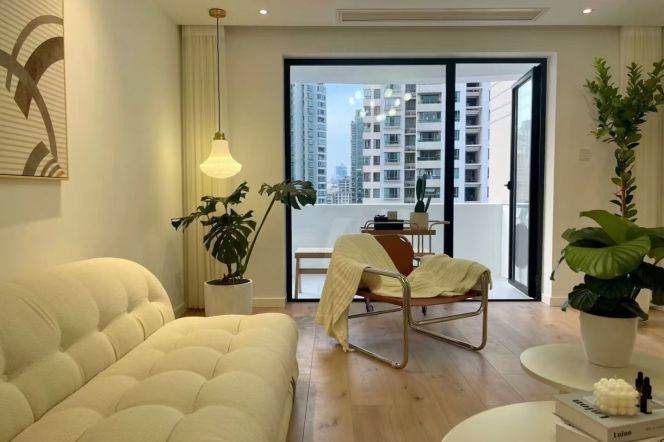 Changde/Xinzha Rd floor heating 3brs/2lr/2ba apt wt balcony; L7