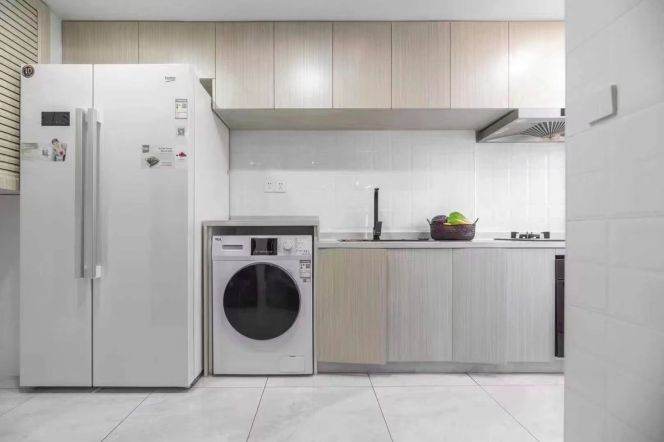 Morden 2brs with balcony and wall heating in central downtown 