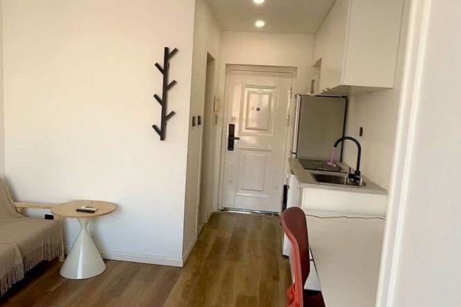 Super cozy 1br w elevator nr iapm  