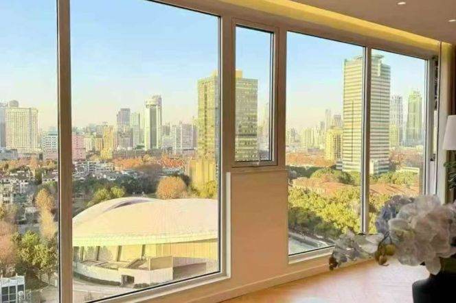 3Bdrs 2Baths Apt/Modern&Spacious /IAPM/Huge Balcony/Nice Compound/170sqm