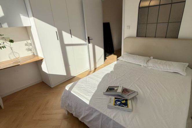 Nice 1br/1lr @jiangsu rd sta 5.4k