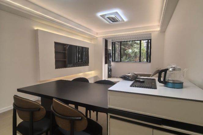 1Bdr 1Bath/Spacious&New /L2/15 Loushanguan Rd/Good View/Refined Decoration/stairs