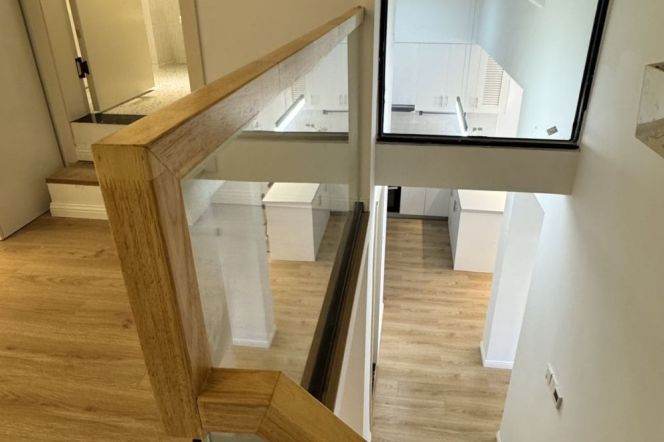 Moder&Spacious 2Br-2bathr | Jiangsu rd metro L2/11 ,Newly 2br ,Elevator+Heating