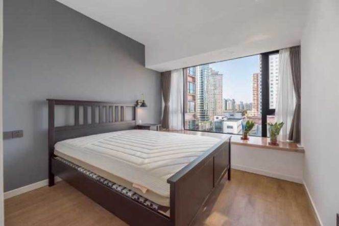 Jing'an temple floor heating 3brs/2lr/2ba apt with balcony; L2/11