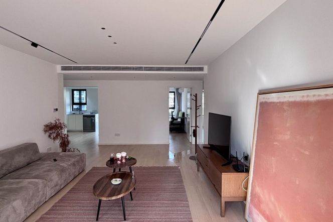 3Bdrs 2Baths/Fabulous&Spacious/Open Balcony/L7 Changping Rd/elevator/parking spot