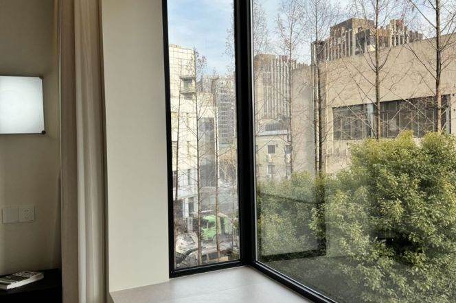 Spacious 2Br-2bathr+Heating+Balcony | 0 distance to Caoyang rd Mt L3/4/14