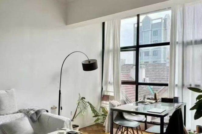 Beautiful 1br with good lighting on Changshu Road