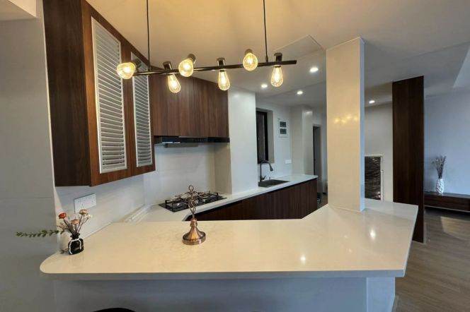 Spacious 3br 2baths high-rise at Xuhui  L1/12/15 