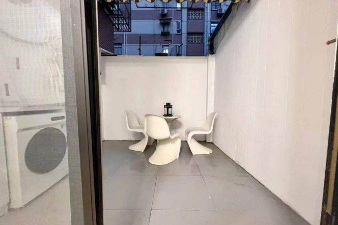  Homey 1br with Yard nr Jiangsu Rd   L2&11