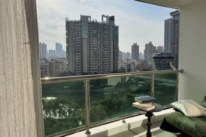 Suzhou Creek | Simple & Beautiful 2BR + Big windows&River view | Hanzhong rd metro | Good view