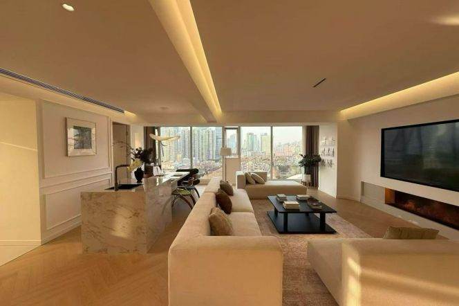 super modern big 3brs floor heating brand new furniture near IAPM line 1,10,12