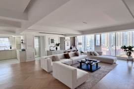 3Bdrs 2Baths Apt/Modern&Spacious&Bright&Fabulous /IAPM/Line 1/10/12 South Shaanxi Rd