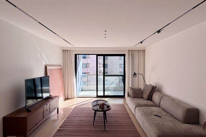 3Bdrs 2Baths/Fabulous&Spacious/Open Balcony/L7 Changping Rd/elevator/parking spot