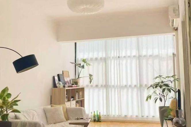 Beautiful 1br with good lighting on Changshu Road