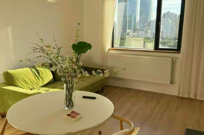 Nice 1BR APT Balcony Lift Wuxing Rd 10.5k