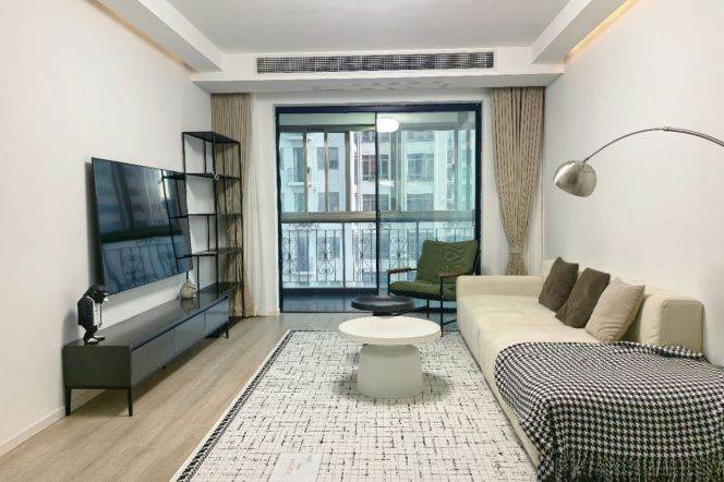 3BR 2BA 150㎡ Residence w/Heating in Louis Triumph Palace/Zhongshan Park