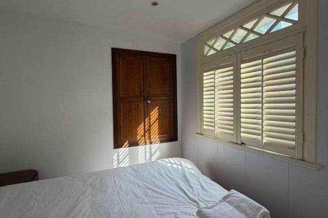 Old house 1BR APT Yuyuan Rd Jiangsu Rd 9.5k