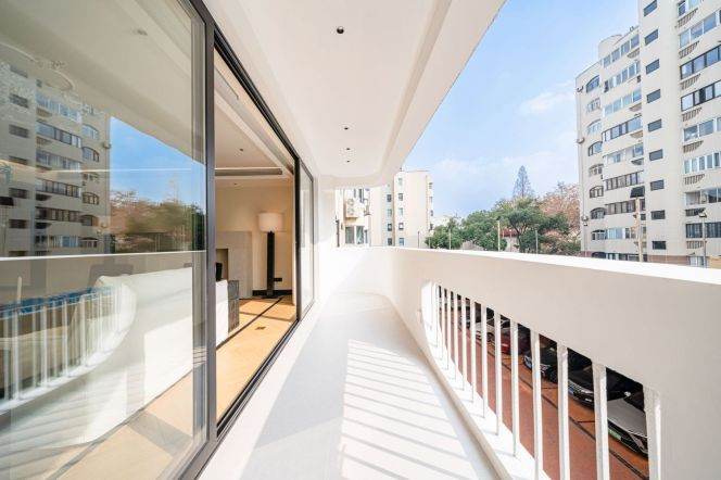 brand new big 4 brs floor heating modern furniture open balcony near Library Wu kang road