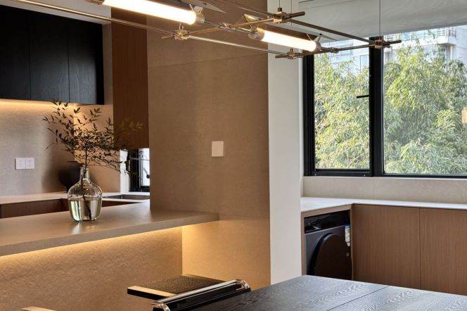 Spacious 2Br-2bathr+Heating+Balcony | 0 distance to Caoyang rd Mt L3/4/14