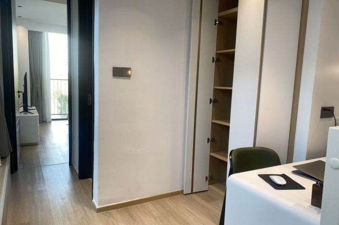 2BR 2Baths loft with terrace near line 10, Fu'dan, Tong'ji and SUFE can long and short term lease