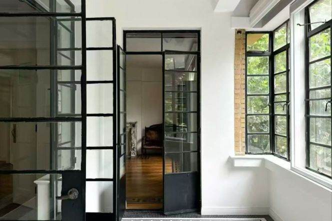 Historic building 230sqm 4BR 2Baths 40k