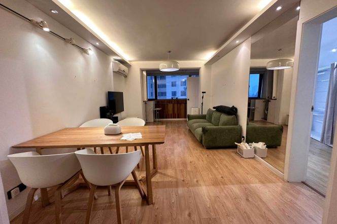1+1 br near L10 shanghai library station