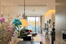 Beautiful green view 2+1brs with balcony near Jing'an Temple