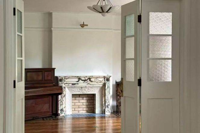 Historic building 230sqm 4BR 2Baths 40k