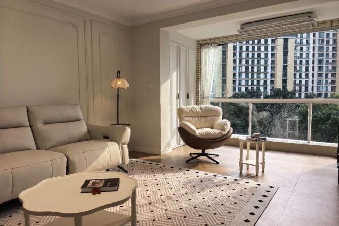 modern 3brs floor heating nice furniture in Zhong shan park line 2,3,4