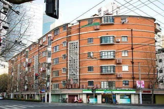 big terrace,2Br,2baths,west nanjing Rd.historic building