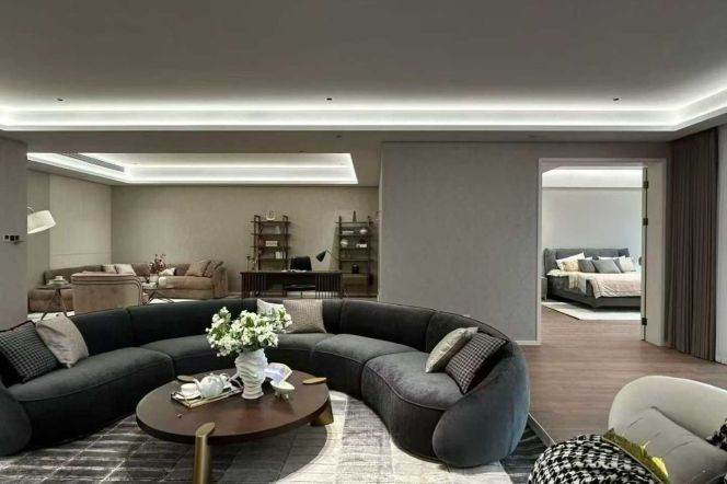 4+1BR 4BTH w/ Balcony nr NanJing West RD M2/12/13