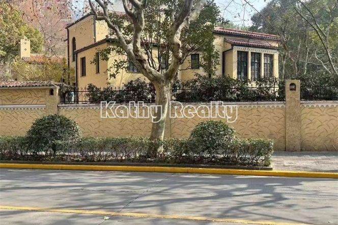 Historic building 100sqm Parking Jing’an Temple 15k