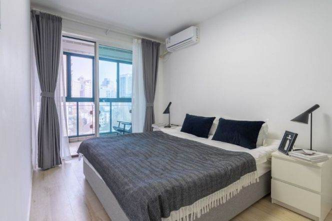 Morden 1bedroom with balcony in Xujiahui