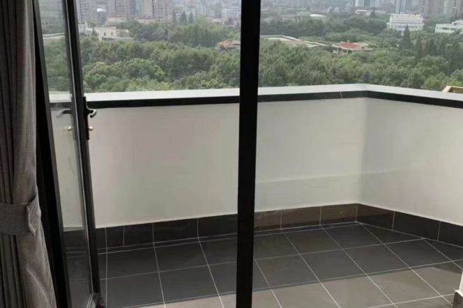 Open balcony one bedroom elevator Apt+heating+oven@Hengshan Rd